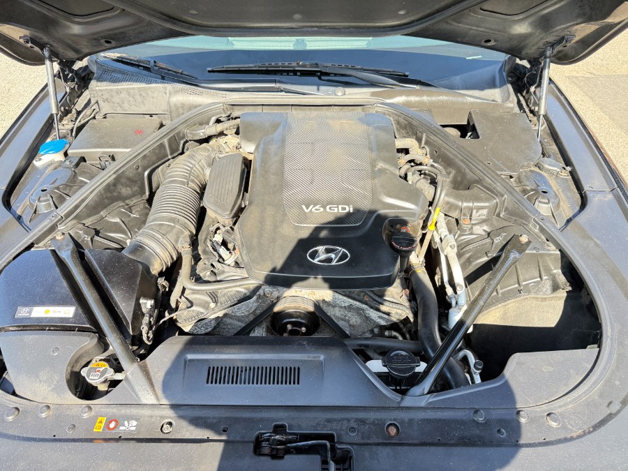2015 Hyundai Genesis 3.8L photo