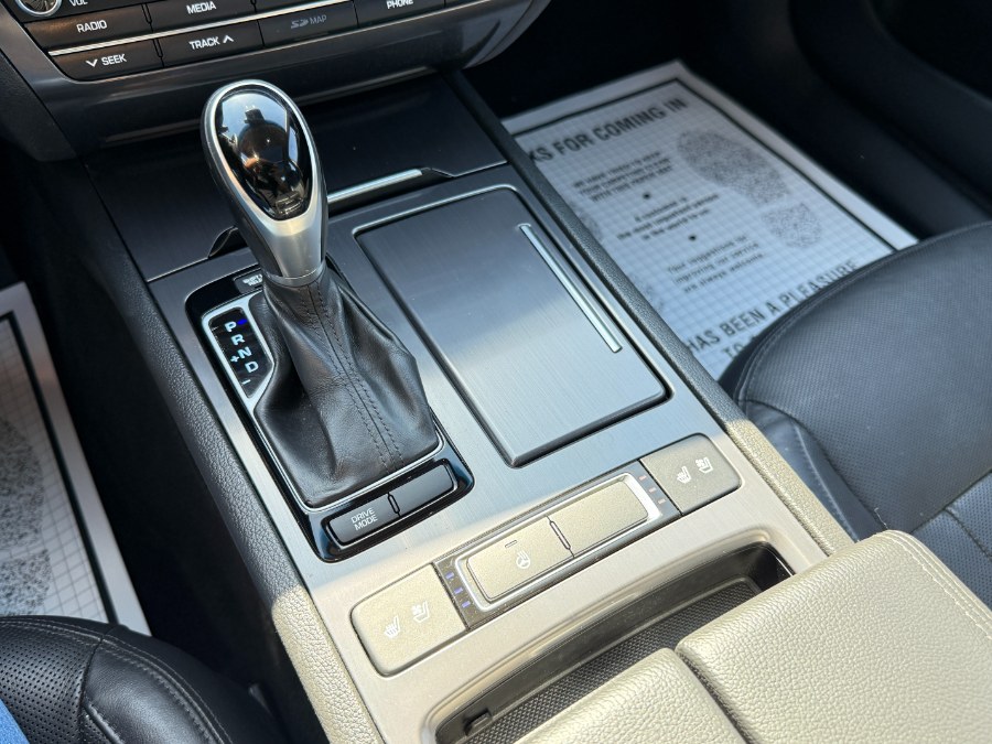 2015 Hyundai Genesis 3.8L photo