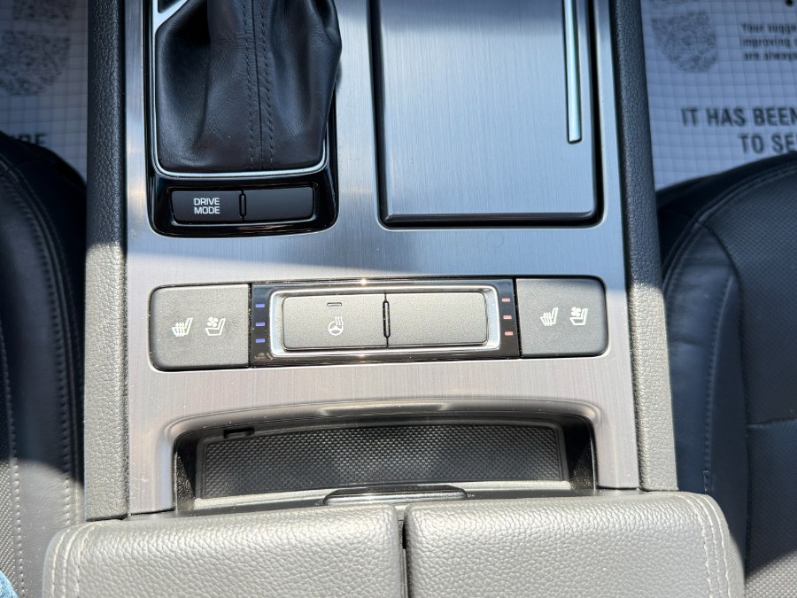 2015 Hyundai Genesis 3.8L photo