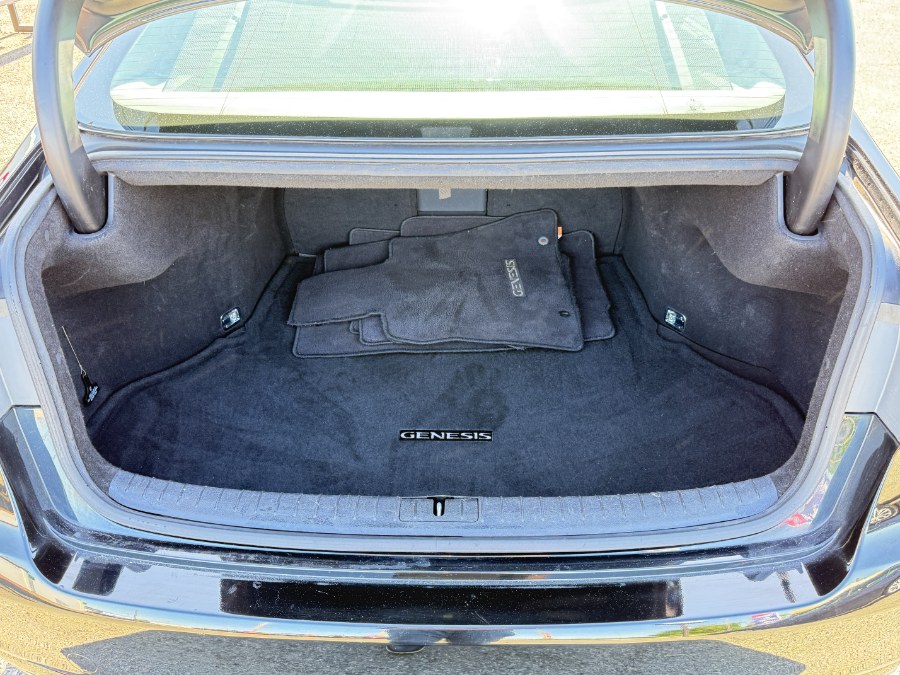 2015 Hyundai Genesis 3.8L photo