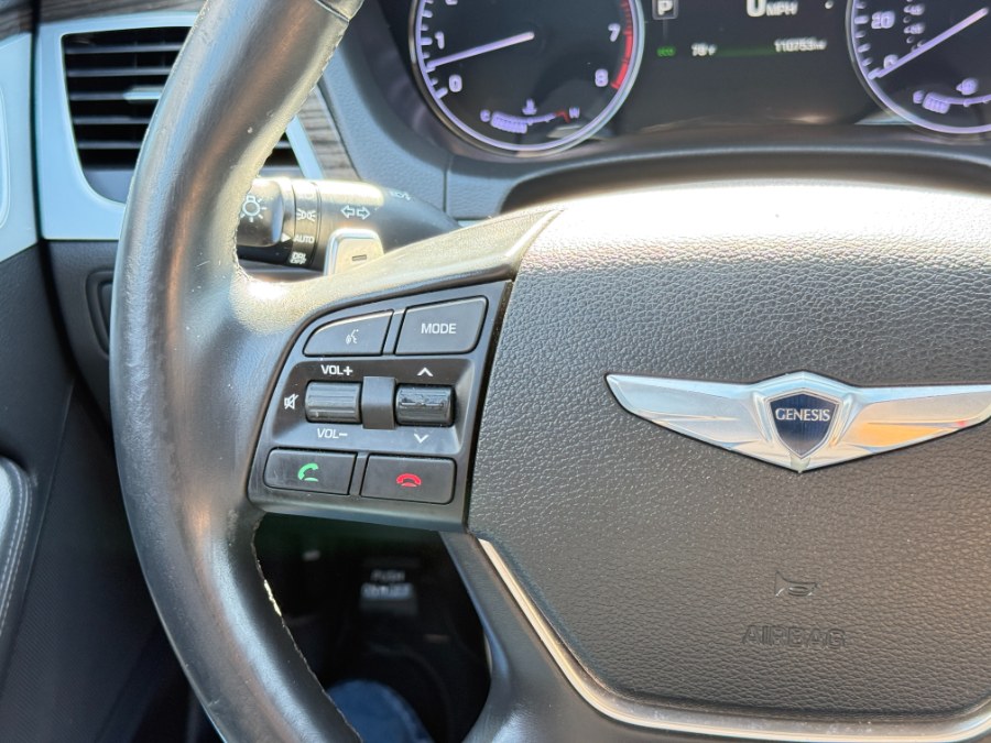 2015 Hyundai Genesis 3.8L photo