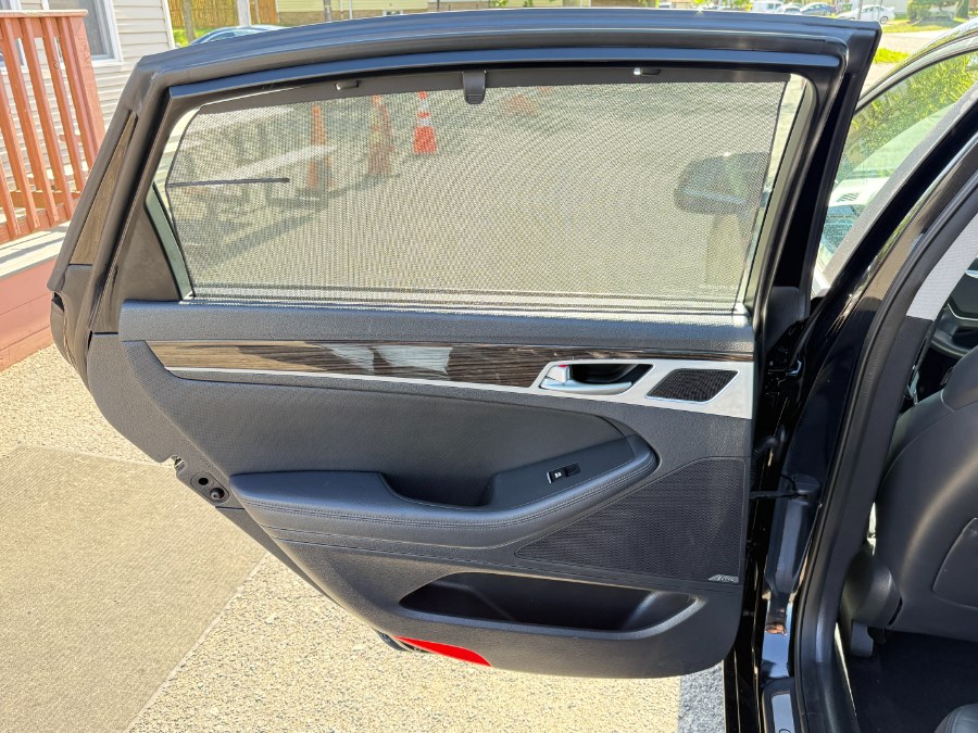 2015 Hyundai Genesis 3.8L photo