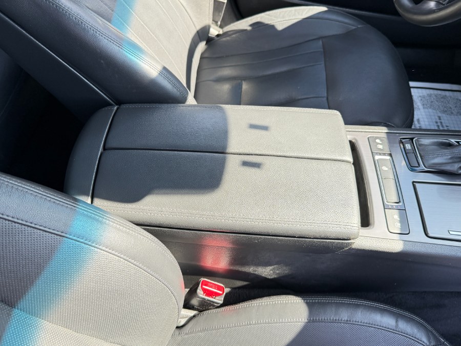 2015 Hyundai Genesis 3.8L photo