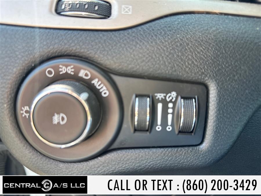 2015 Jeep Cherokee 4WD 4dr Latitude photo