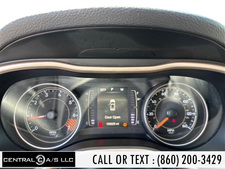 2015 Jeep Cherokee 4WD 4dr Latitude photo