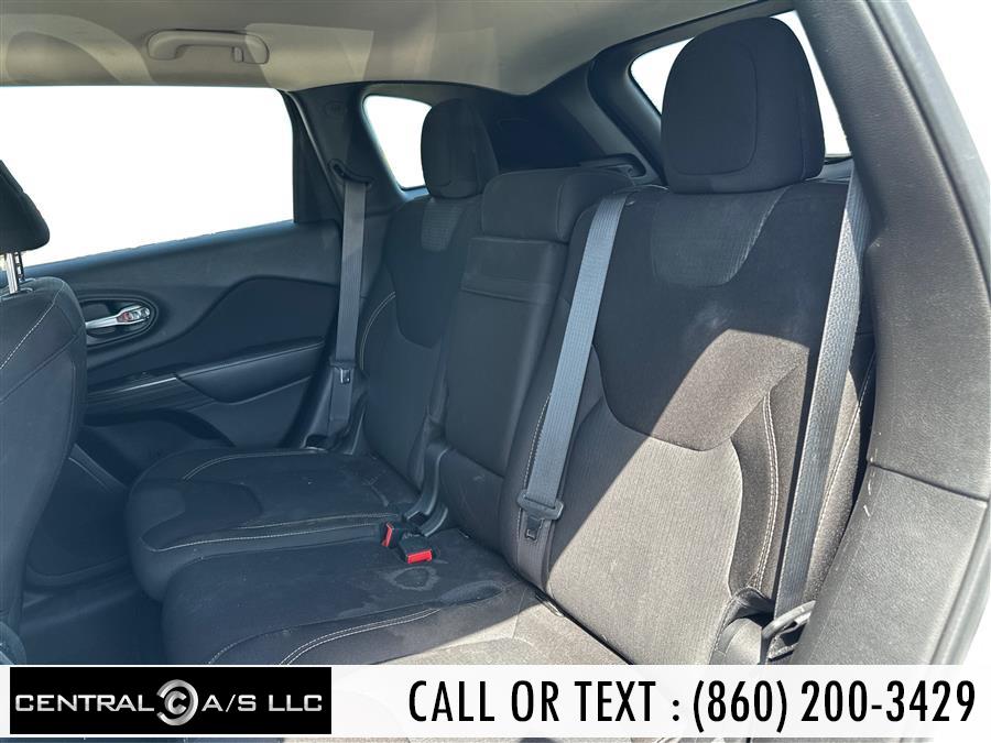2015 Jeep Cherokee 4WD 4dr Latitude photo