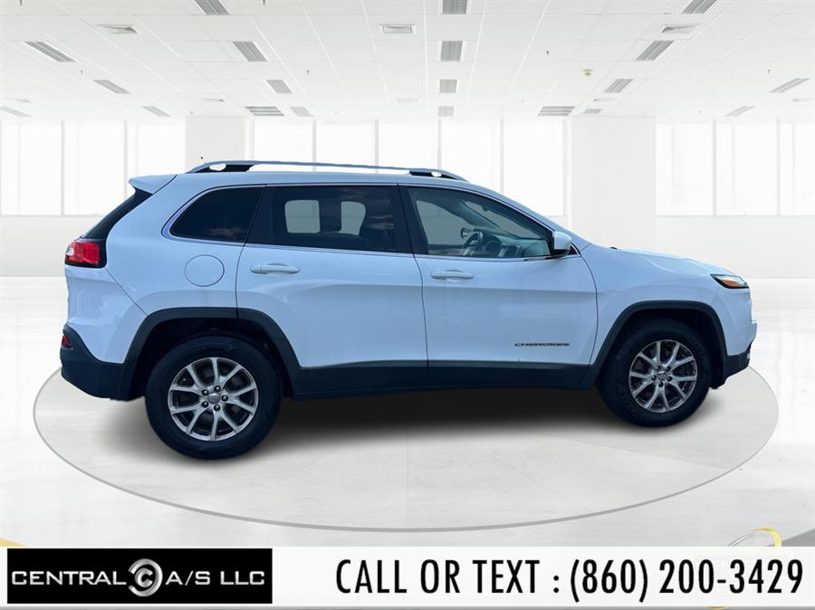 2015 Jeep Cherokee 4WD 4dr Latitude photo