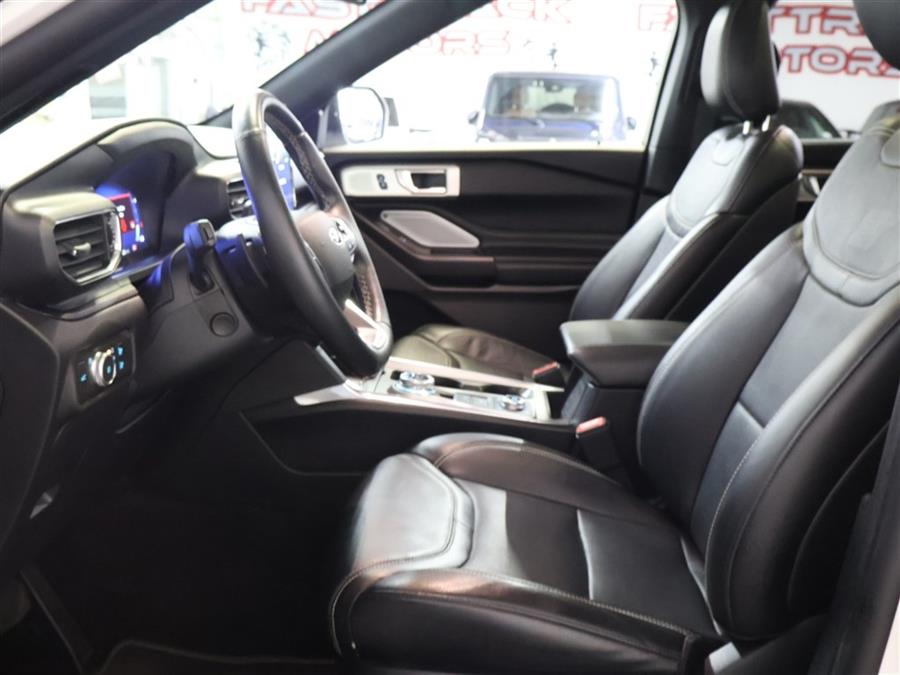 2020 Ford Explorer ST photo