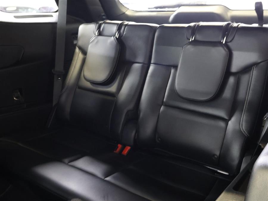 2020 Ford Explorer ST photo