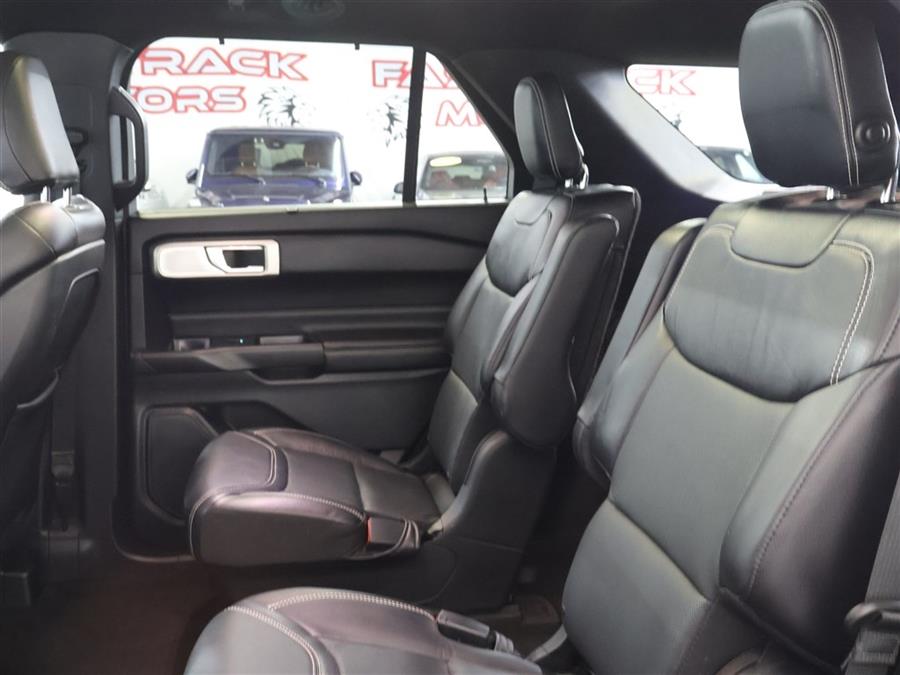 2020 Ford Explorer ST photo