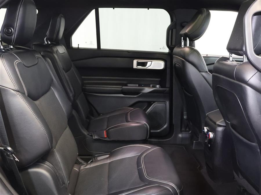 2020 Ford Explorer ST photo