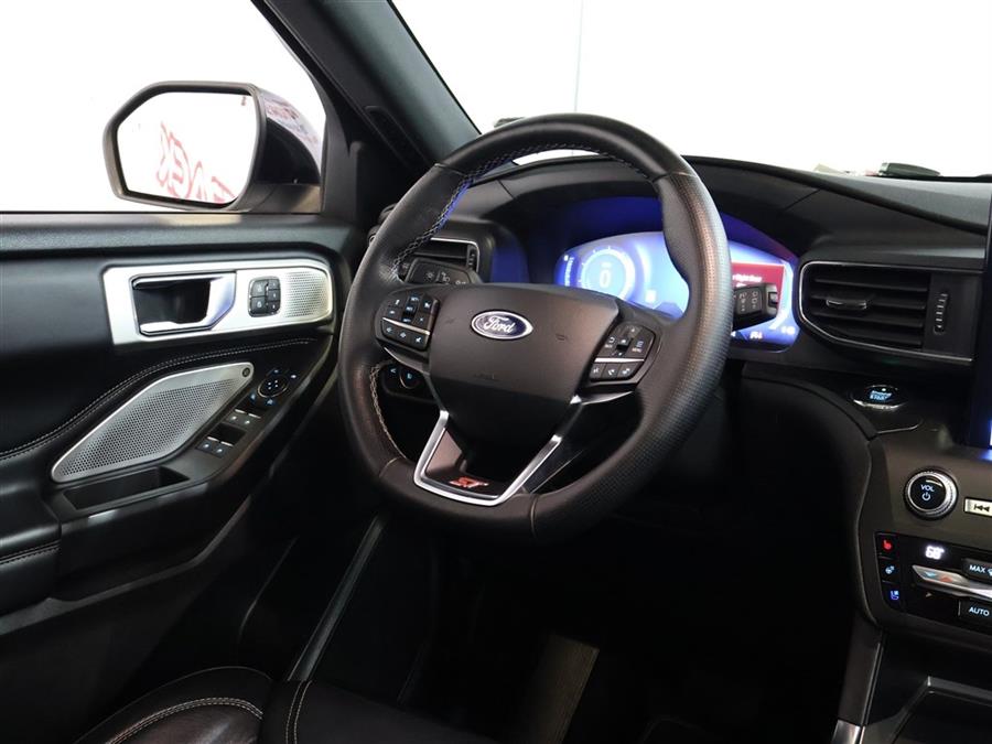 2020 Ford Explorer ST photo