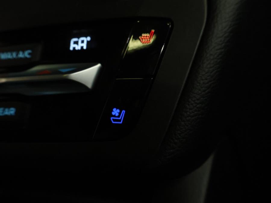 2020 Ford Explorer ST photo