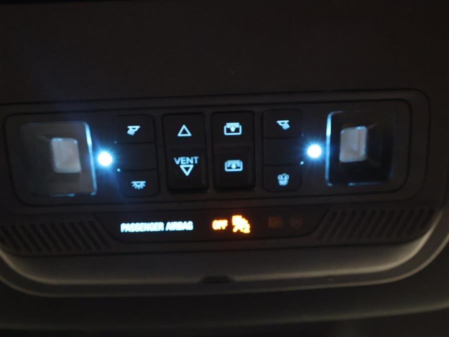 2020 Ford Explorer ST photo