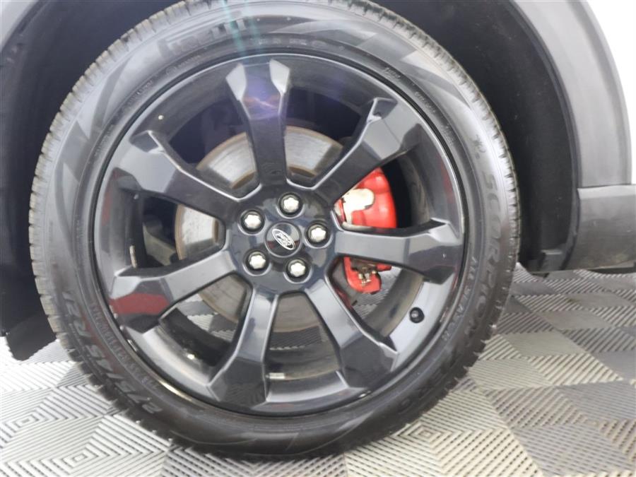 2020 Ford Explorer ST photo