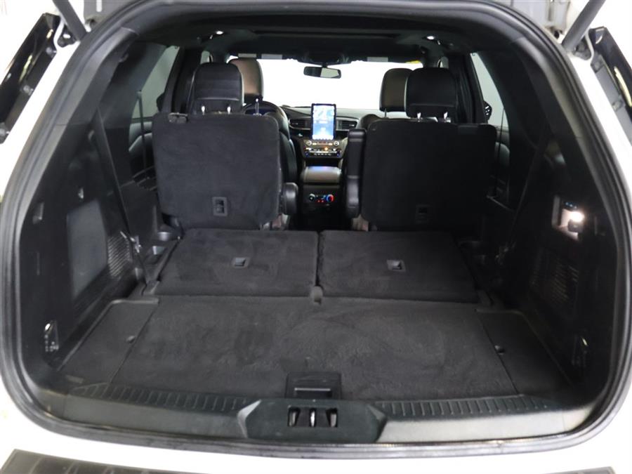 2020 Ford Explorer ST photo