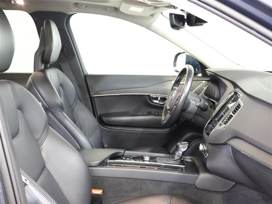2020 Volvo XC90 T5 MOMENTUM photo