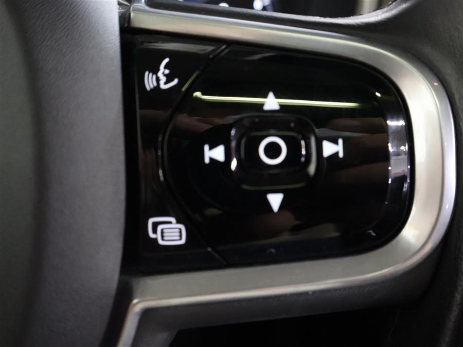 2020 Volvo XC90 T5 MOMENTUM photo