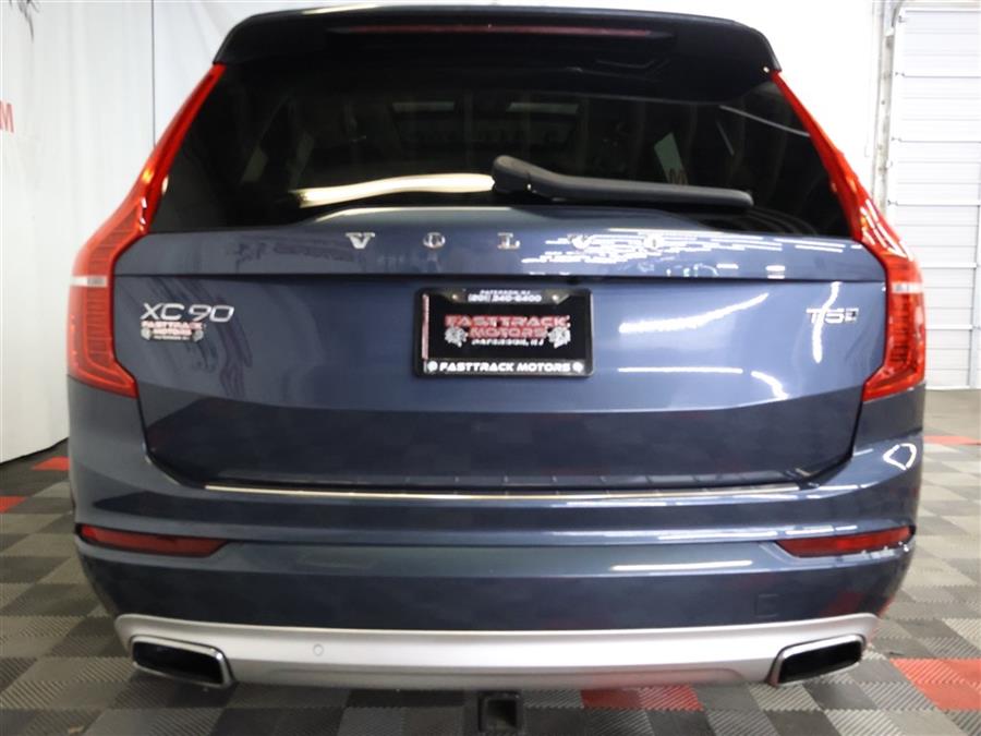 2020 Volvo XC90 T5 MOMENTUM photo