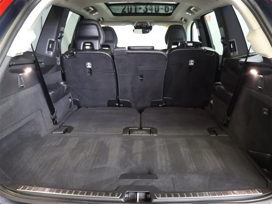 2020 Volvo XC90 T5 MOMENTUM photo