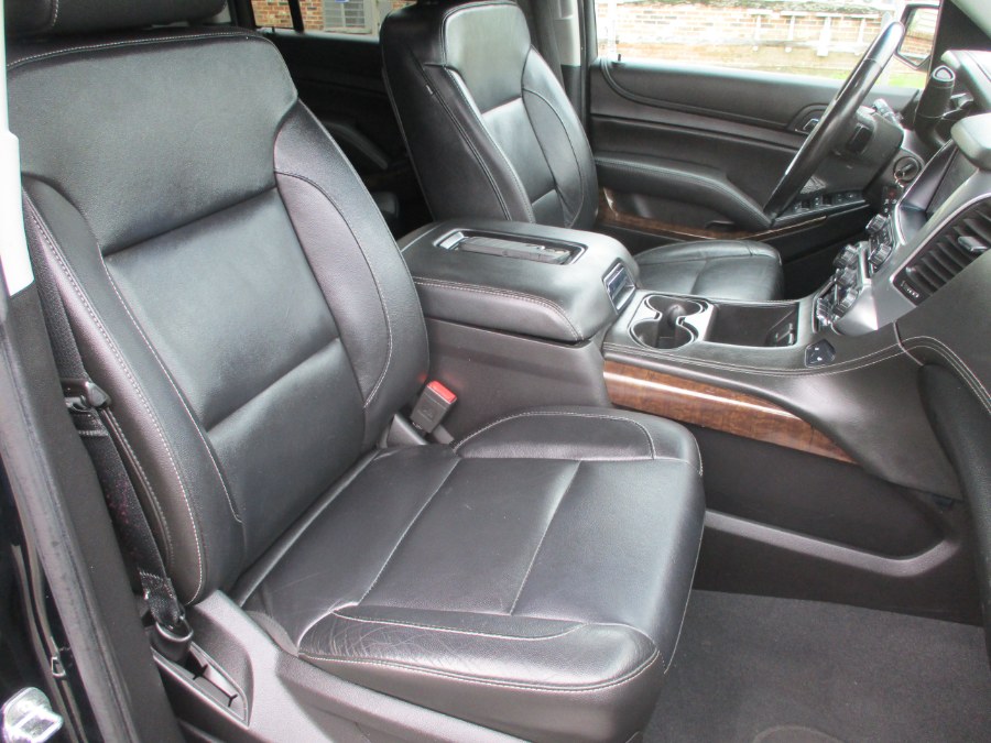 2019 Chevrolet Suburban 4WD 4dr 1500 LT photo
