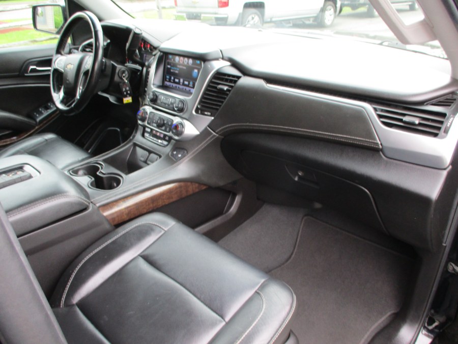 2019 Chevrolet Suburban 4WD 4dr 1500 LT photo