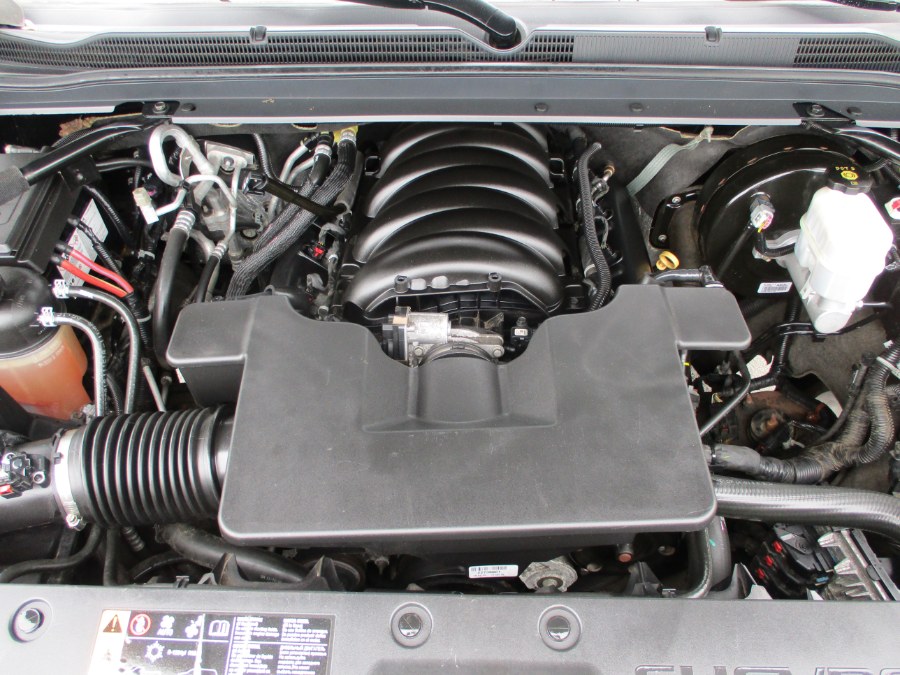2019 Chevrolet Suburban 4WD 4dr 1500 LT photo