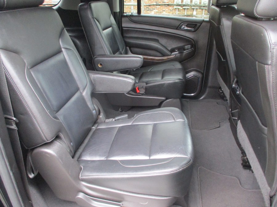 2019 Chevrolet Suburban 4WD 4dr 1500 LT photo