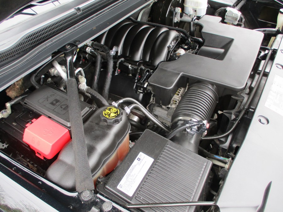 2019 Chevrolet Suburban 4WD 4dr 1500 LT photo