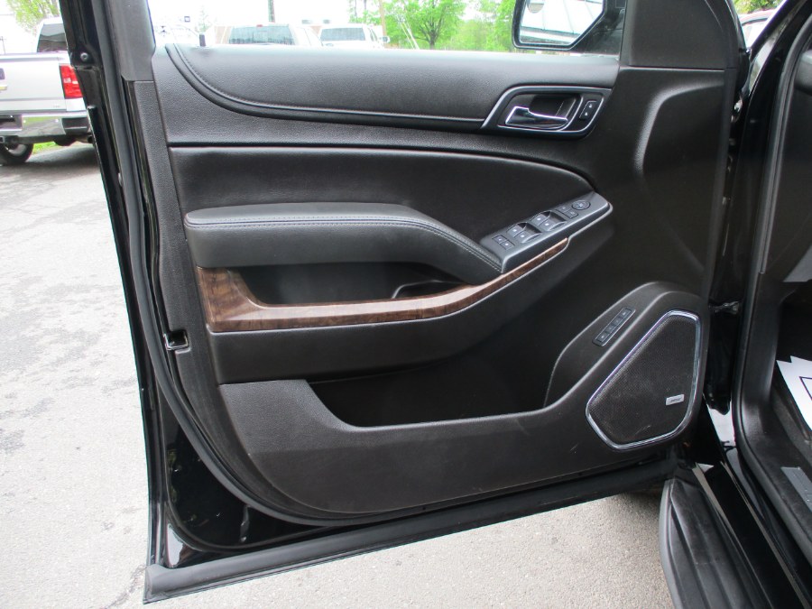 2019 Chevrolet Suburban 4WD 4dr 1500 LT photo