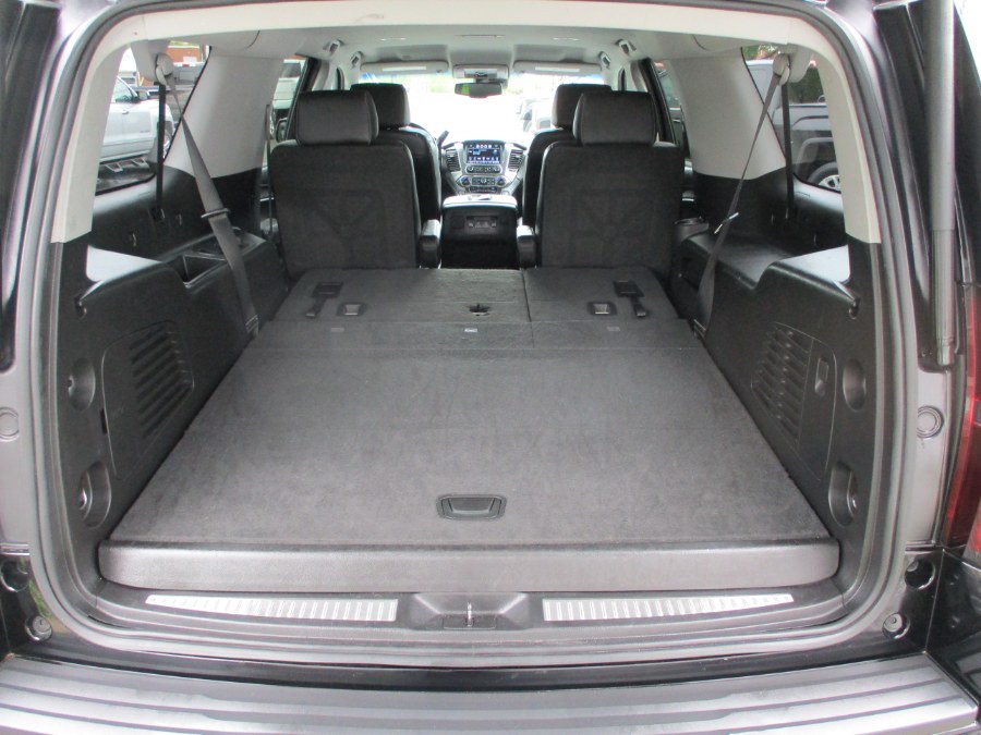 2019 Chevrolet Suburban 4WD 4dr 1500 LT photo