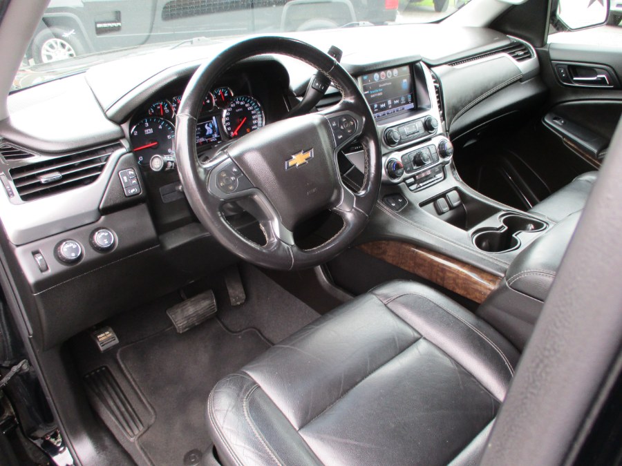 2019 Chevrolet Suburban 4WD 4dr 1500 LT photo