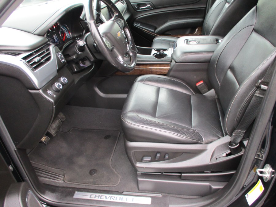 2019 Chevrolet Suburban 4WD 4dr 1500 LT photo