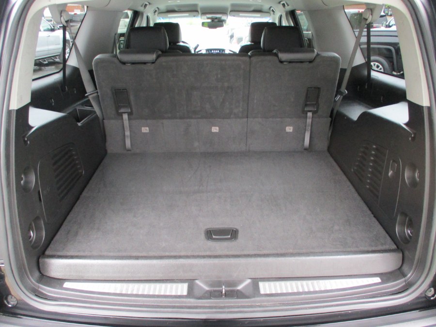 2019 Chevrolet Suburban 4WD 4dr 1500 LT photo