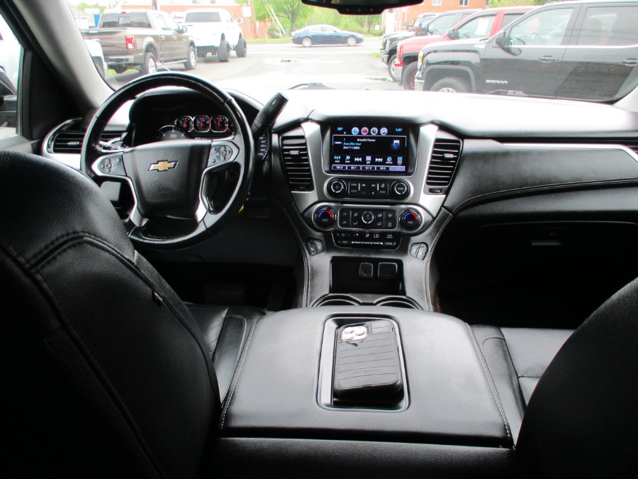 2019 Chevrolet Suburban 4WD 4dr 1500 LT photo