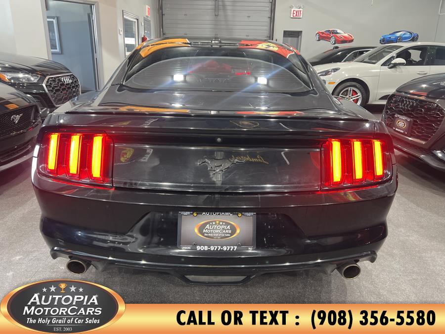 2017 Ford Mustang V6 photo