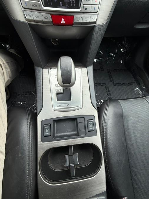 2011 Subaru Outback 3.6R Limited photo