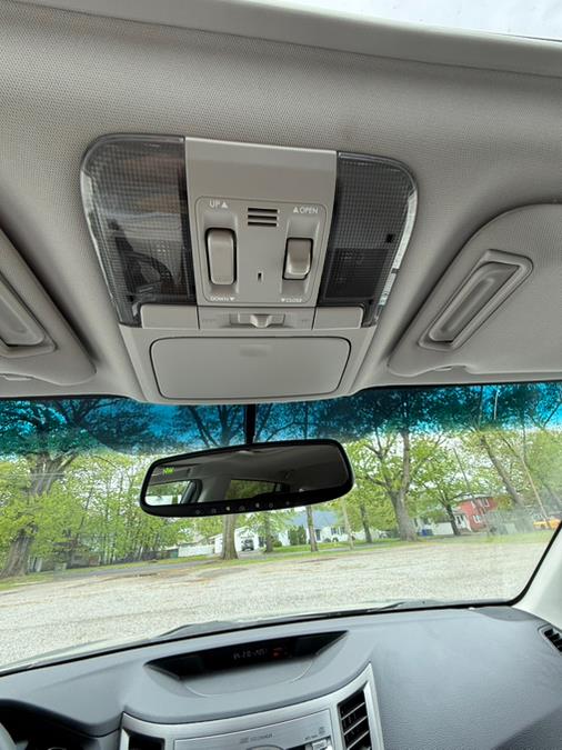 2011 Subaru Outback 3.6R Limited photo