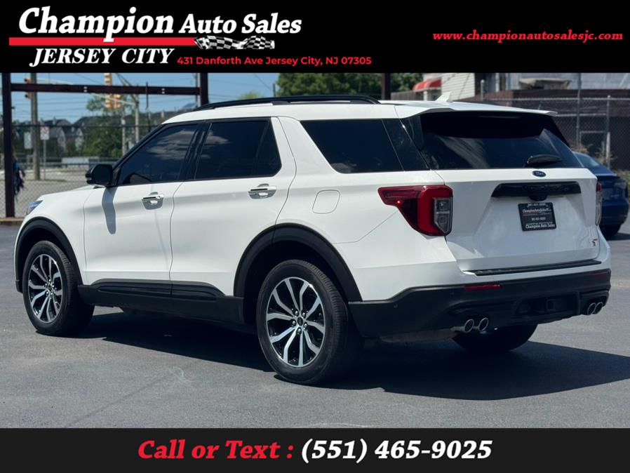 2020 Ford Explorer ST 4WD photo