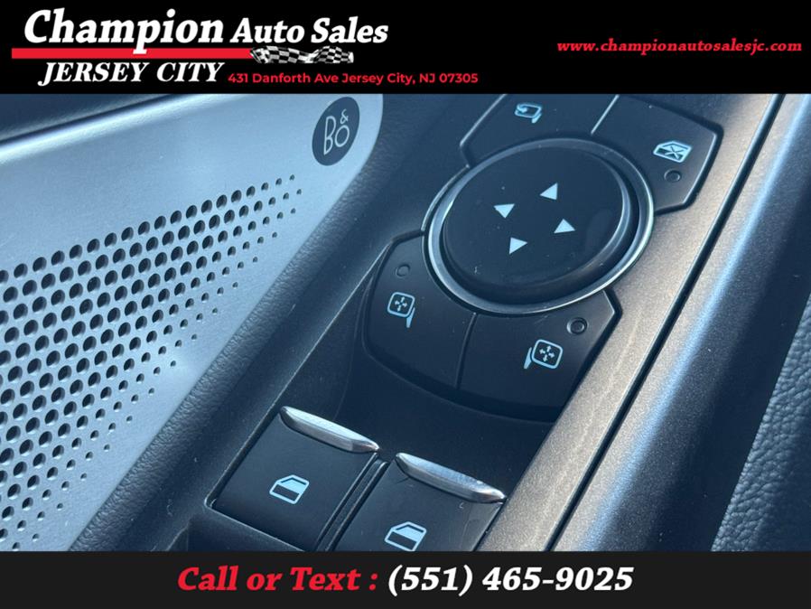 2020 Ford Explorer ST 4WD photo