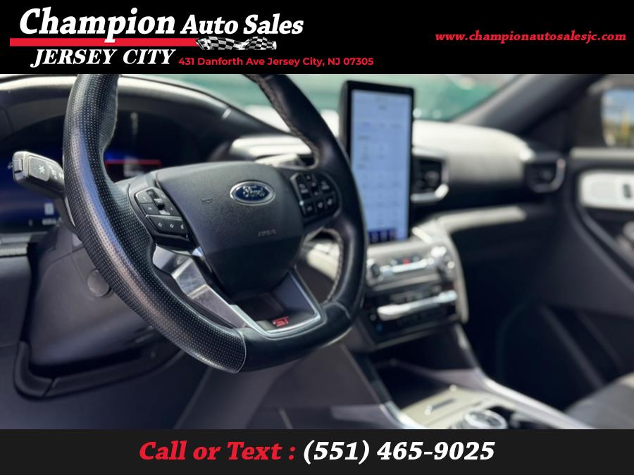 2020 Ford Explorer ST 4WD photo