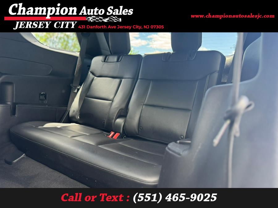 2020 Ford Explorer ST 4WD photo