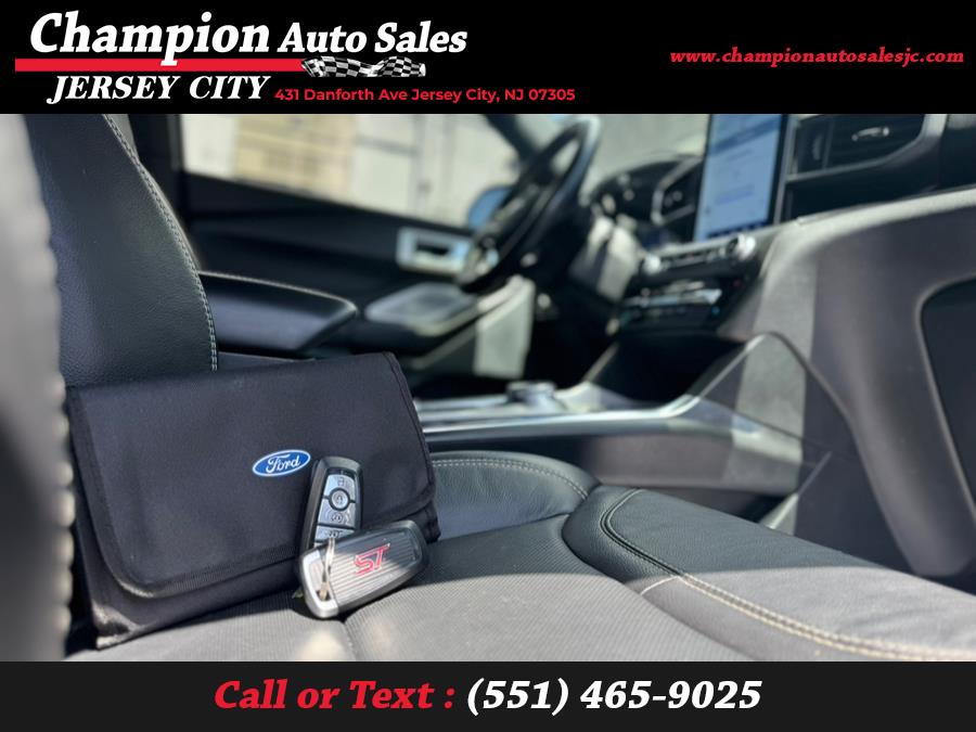 2020 Ford Explorer ST 4WD photo