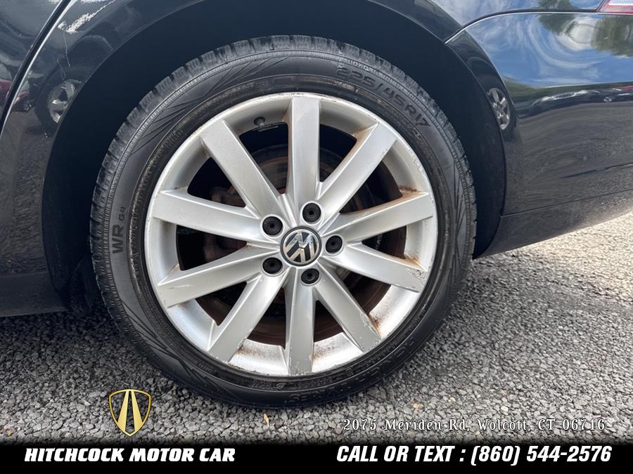 2012 Volkswagen Jetta SportWagen TDI photo