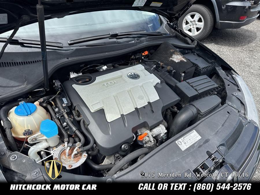 2012 Volkswagen Jetta SportWagen TDI photo