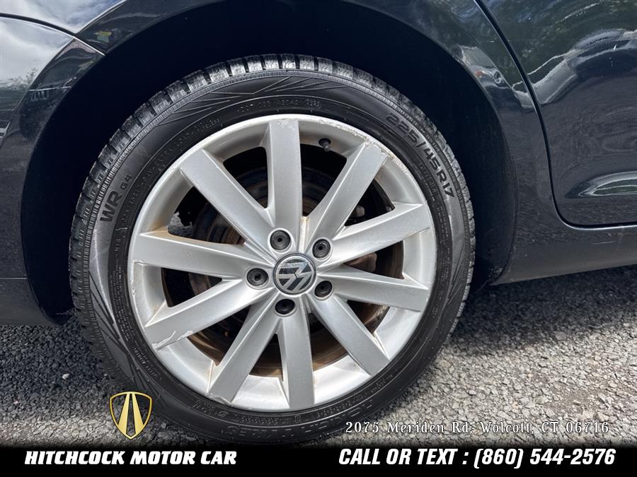2012 Volkswagen Jetta SportWagen TDI photo