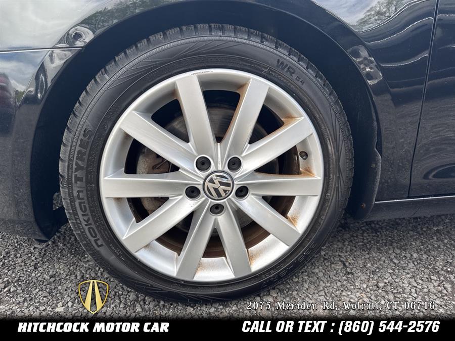 2012 Volkswagen Jetta SportWagen TDI photo