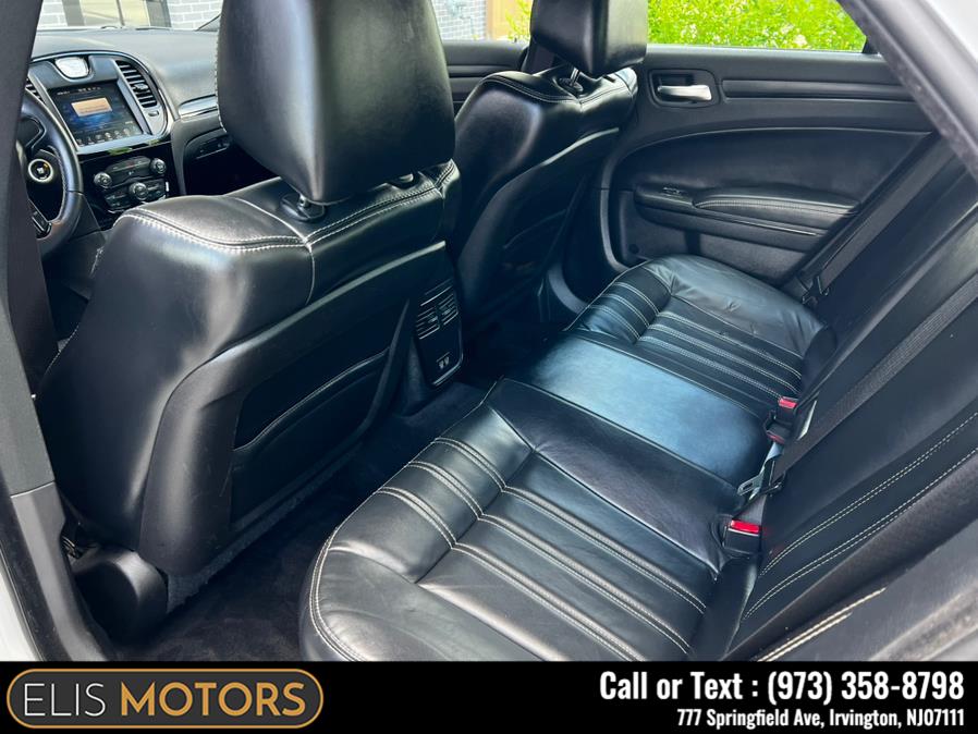 2015 Chrysler 300 4dr Sdn 300S AWD photo