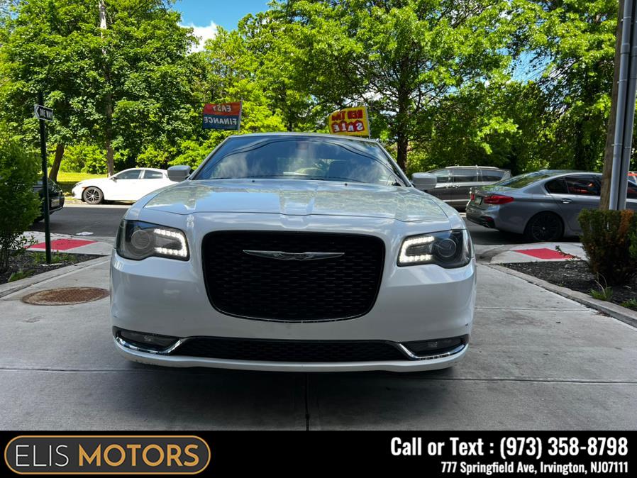 2015 Chrysler 300 4dr Sdn 300S AWD photo