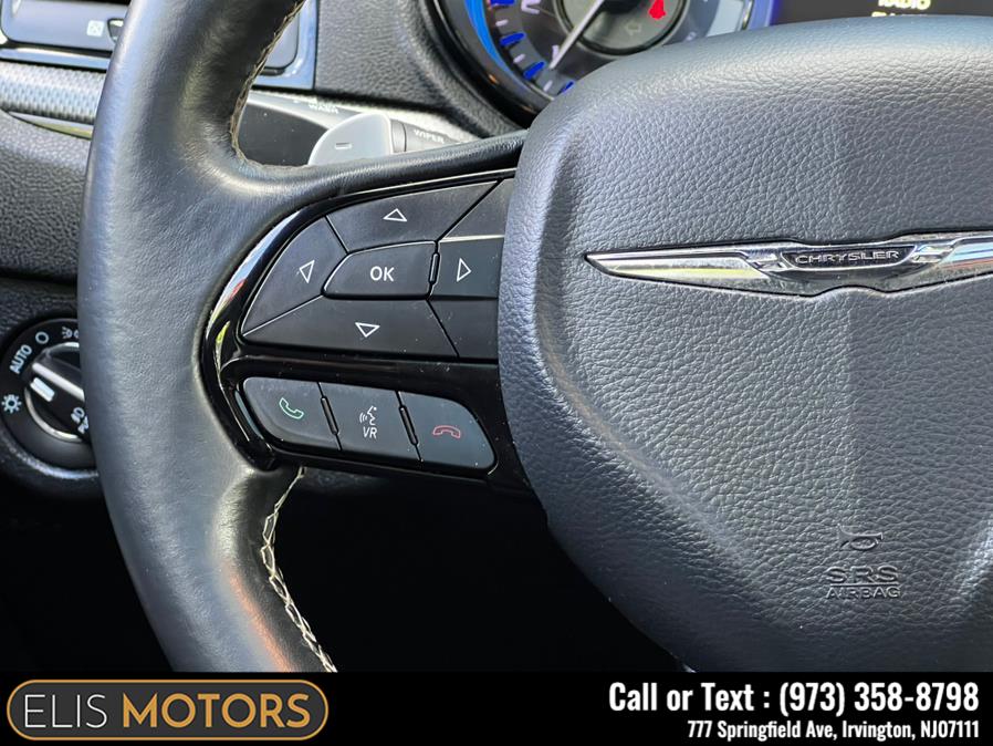 2015 Chrysler 300 4dr Sdn 300S AWD photo